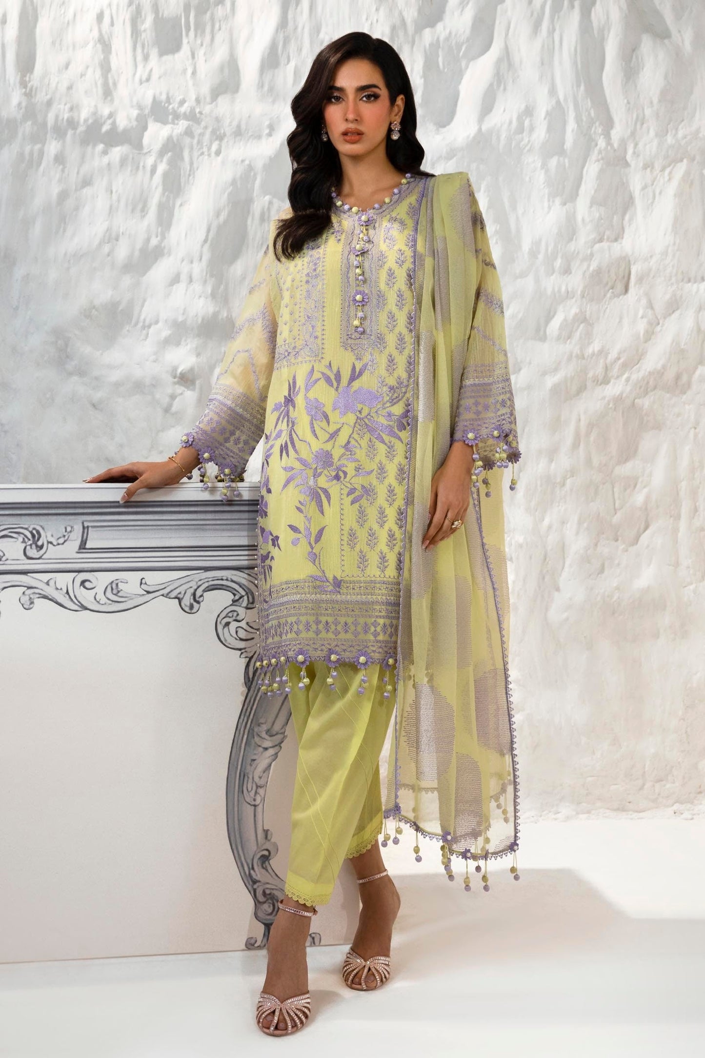 Sana Safinaz Luxury Muzlin Lawn Embroidered – M242-010A-CT